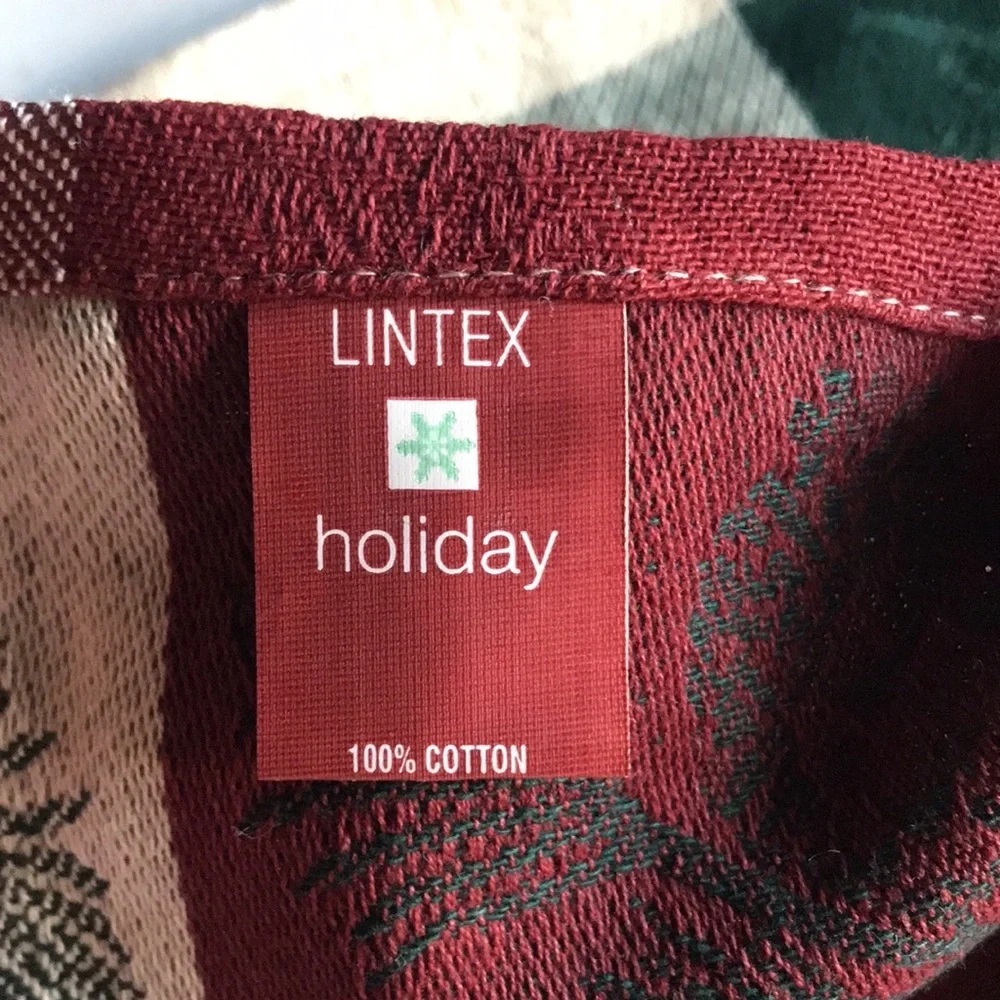 NWT Lintex Set/4 Christmas Napkins